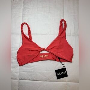 Skatie Penny Top Size Medium Color Blush